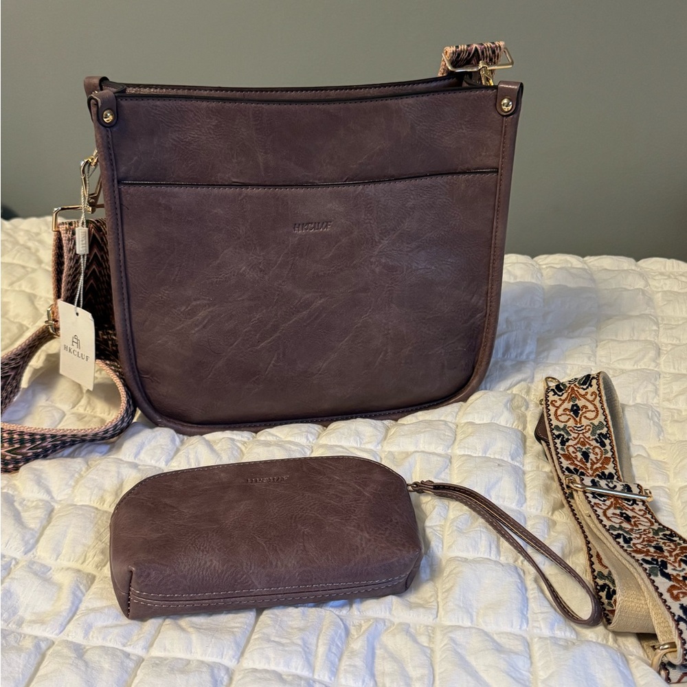 Crossbody purse with change purse and 2 straps